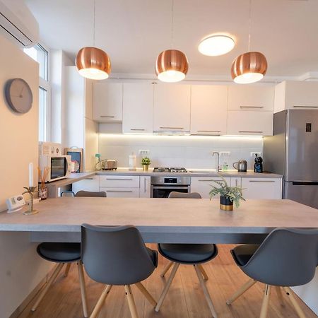 Modern Apollus Avenue - By Openhouse Apartments Temesvár Kültér fotó