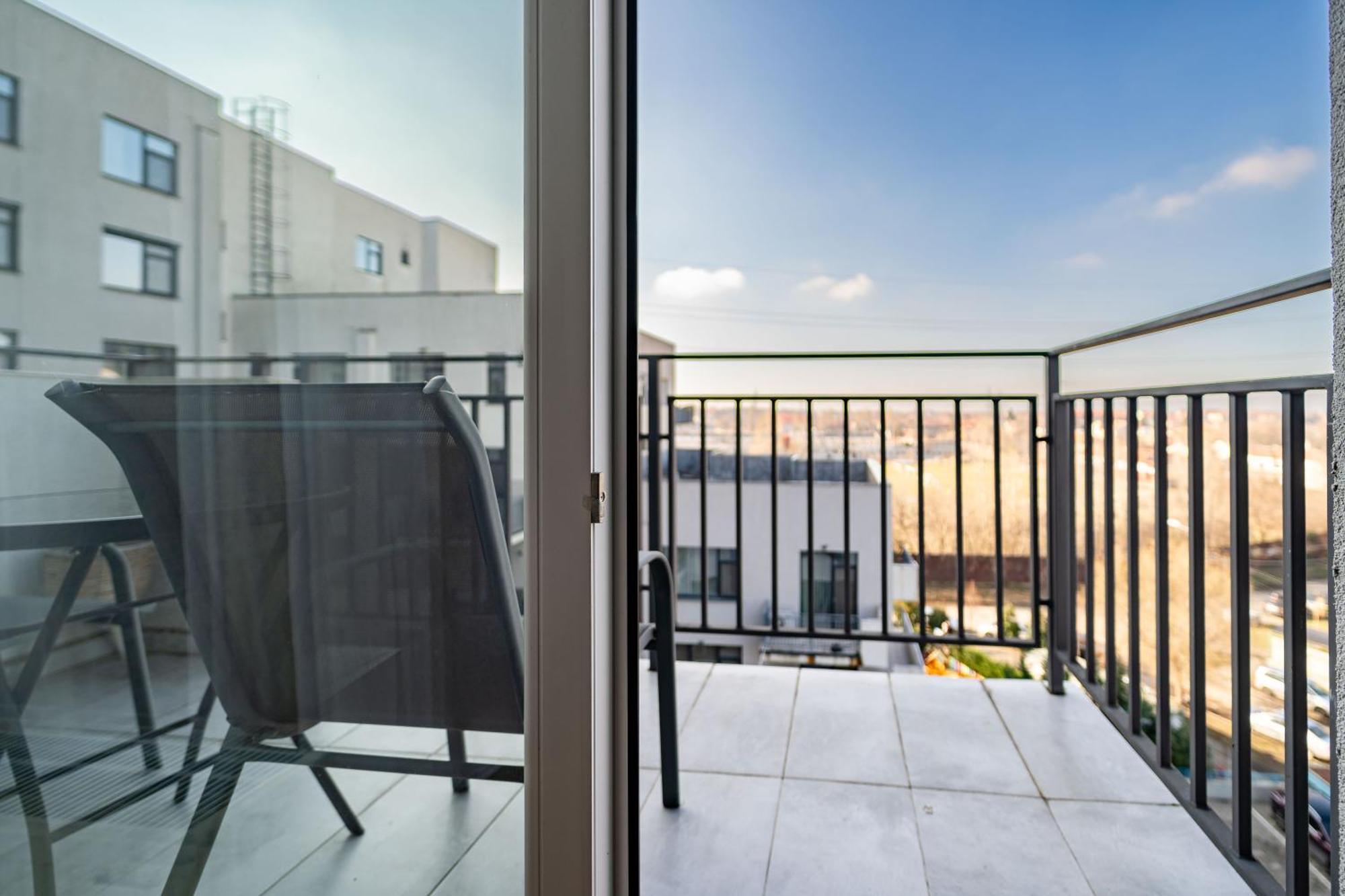 Modern Apollus Avenue - By Openhouse Apartments Temesvár Kültér fotó